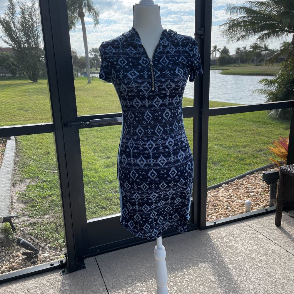 No Boundaries Spandex Women's Dress - Sz S